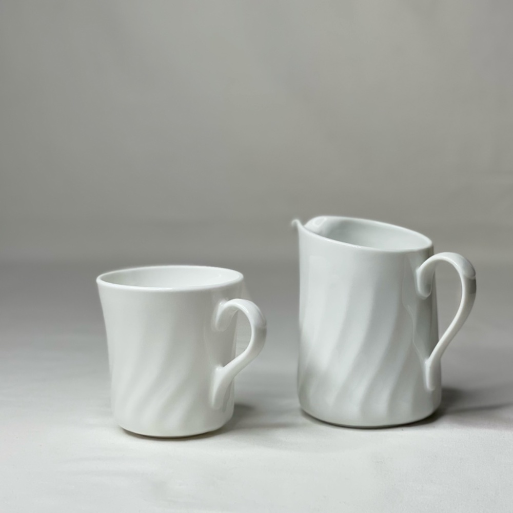 Corning Ware - Coffee & Creamer/Pitcher set - Vintage - Excellent Cond.!